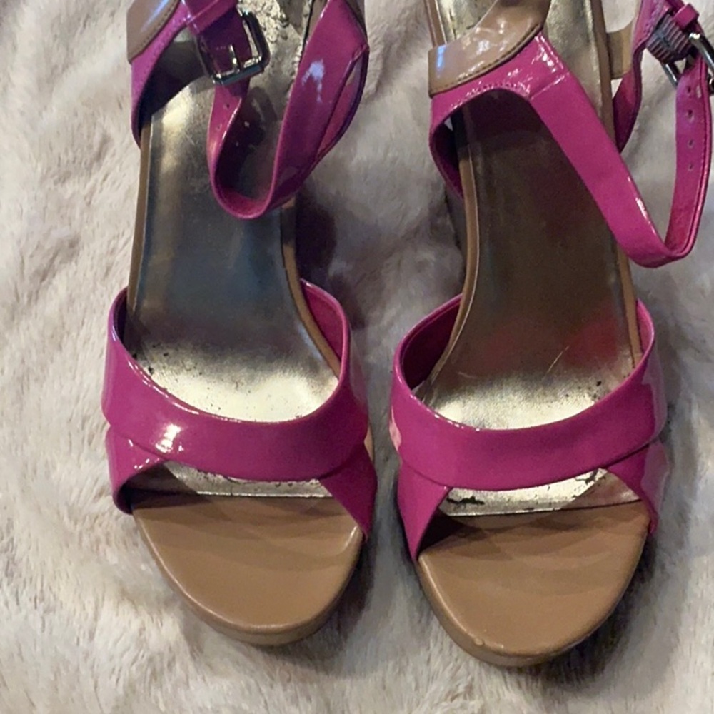 Nine West Fuchsia Patent Platform Sandals - Picture 4 of 4